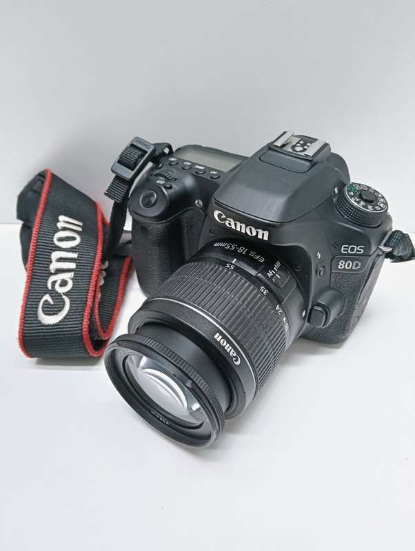 Canon EOS 80D Dslr Camera with a 18-55mm kit lens