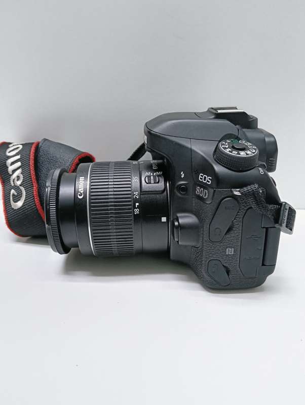 Canon EOS 80D Dslr Camera with a 18-55mm kit lens
