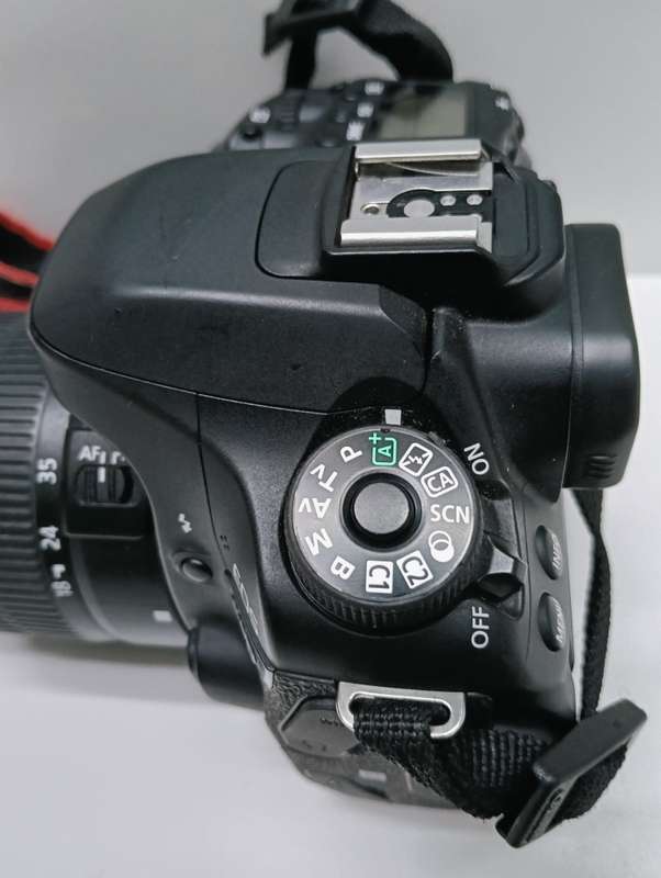 Canon EOS 80D Dslr Camera with a 18-55mm kit lens