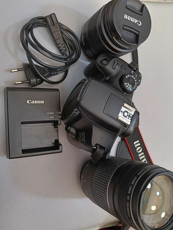 Canon EOS 1300D with 2 lenses_18-55mm_75-300mm zoom.