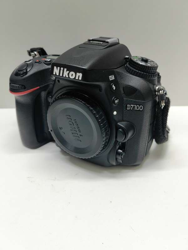 Nikon D7100 Dslr Camera Body