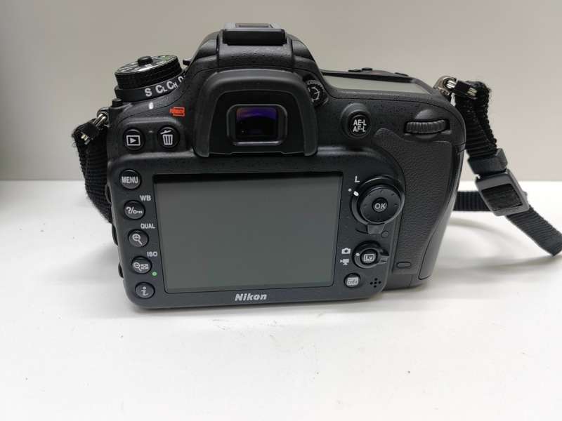Nikon D7100 Dslr Camera Body