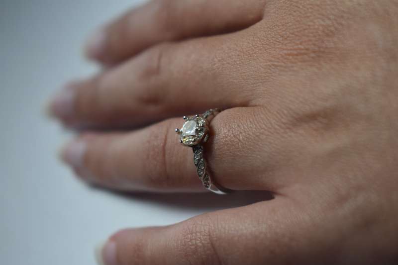 ENGAGEMENT RING!!! With Certificate Of Authenticity