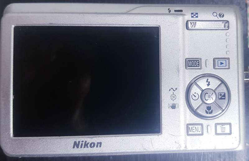 Nikon Digital Camera Coolpix S200 Point Shoot Digital Camera