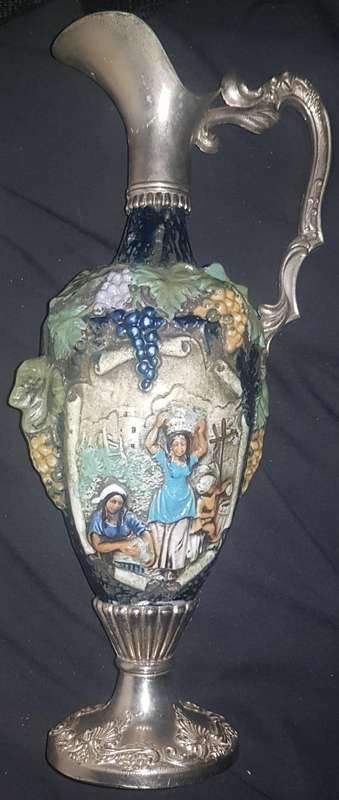 ITALIAN DECANTER HAND PAINTED MADE IN ITALY VIETATA CC ART 2598