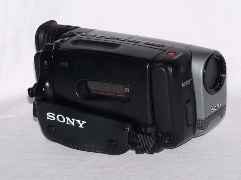 Sony Handycam Sony Video 8 Handycam Camcorder CCD-TRV21