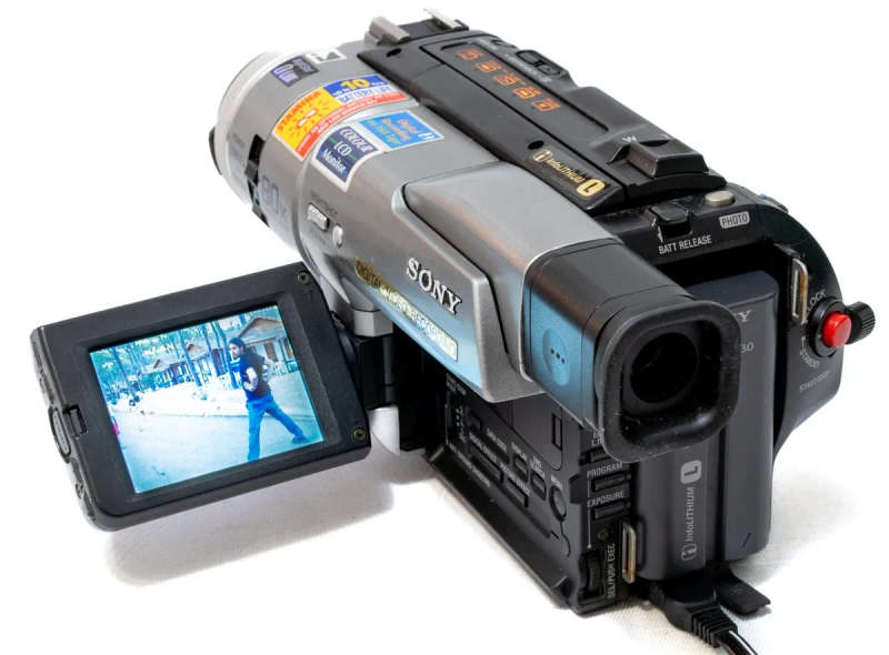 Sony Digital Handycam Camcorder DCR-TRV110E PAL 8mm Video8 Hi8 Digital Camcorder