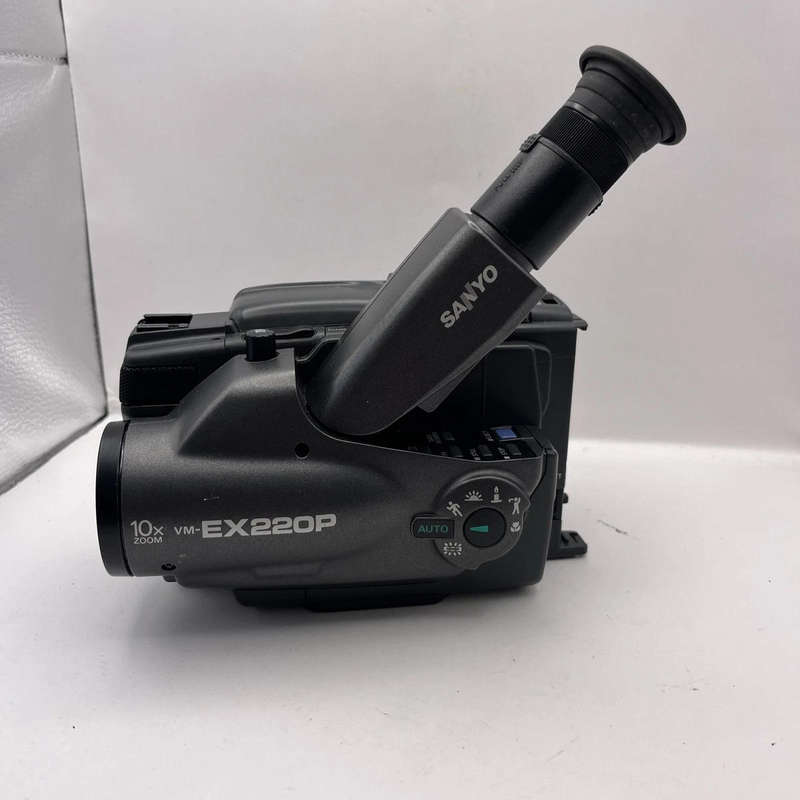 Sanyo 8mm Camcorder