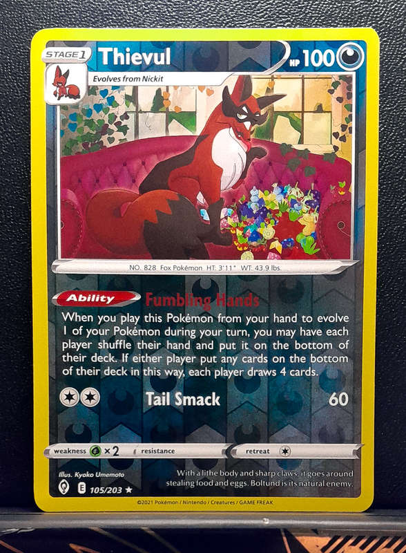 Pokemon Cards - Thievul 105/203 - Reverse Holo Rare - Sword & Shield Evolving Skies NM