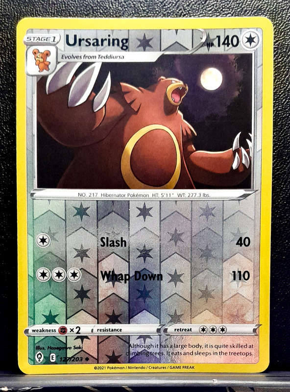 Pokemon Cards - Ursaring 127/203 - Reverse Holo - Sword & Shield Evolving Skies NM
