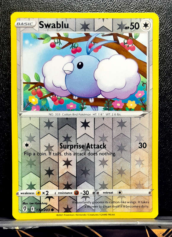 Pokemon Cards - Swablu 132/203 - Reverse Holo - Sword & Shield Evolving Skies NM