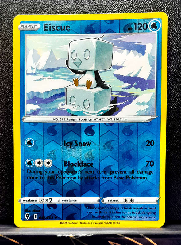 Pokemon Cards - Eiscue 047/203 - Reverse Holo - Sword & Shield Evolving Skies NM