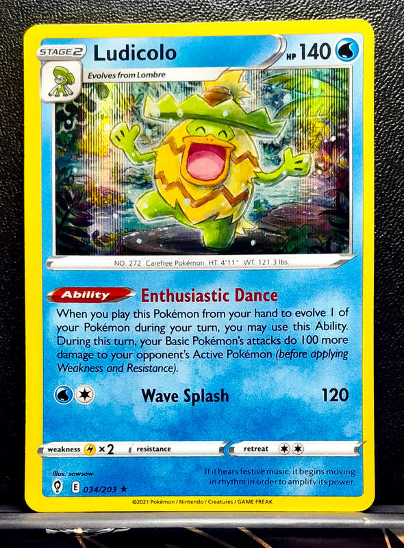 Pokemon Cards - Ludicolo 034/203 - Holo Rare - Sword & Shield Evolving Skies NM