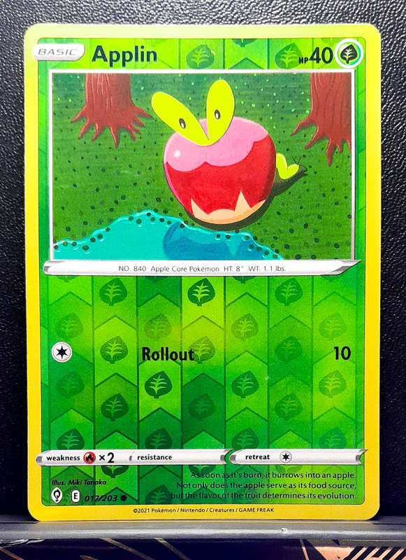 Pokemon Cards - Applin 017/203 - Reverse Holo - Sword & Shield Evolving Skies NM