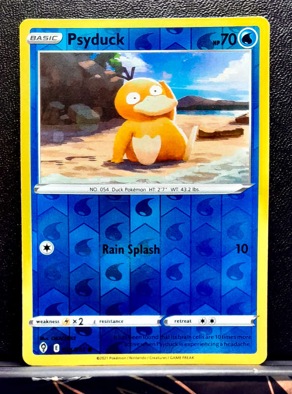 Pokemon Cards - Psyduck 024/203 - Reverse Holo - Sword & Shield Evolving Skies NM