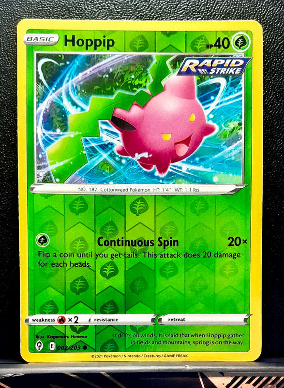 Pokemon Cards - Hoppip 002/203 - Reverse Holo - Sword & Shield Evolving Skies NM