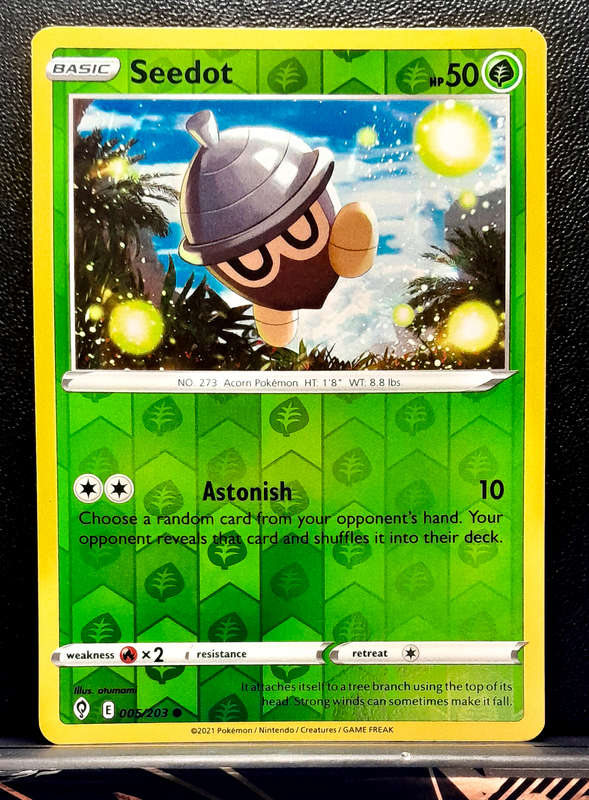 Pokemon Cards - Seedot 005/203 - Reverse Holo - Sword & Shield Evolving Skies NM