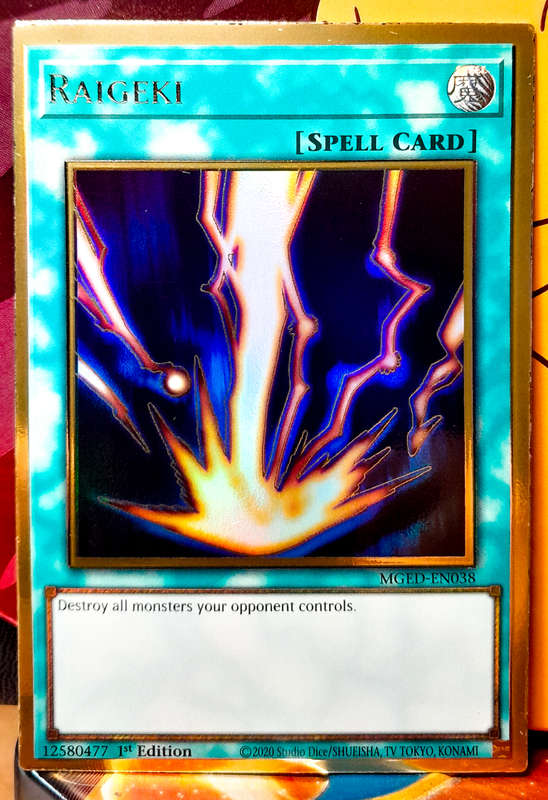 Yu-Gi-Oh! Card - Raigeki - Gold Rare - MGED-EN038 - NM