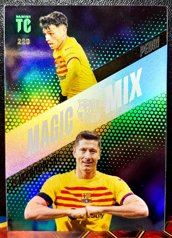 Panini Top Class - Pedri / Lewandowski 220 -  Magic Mix  - 2024 - NM