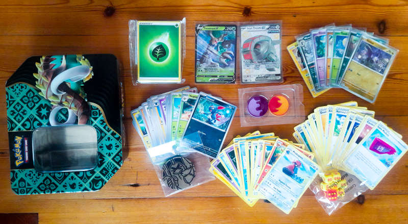 Pokemon Trading Card Game- 100+ Cards Value Bundle #01 - Tin + Cards + Accessories