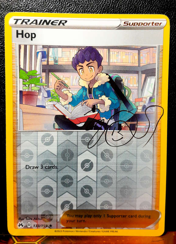 Pokemon Card - Hop 133/159 - Signature Trainer - Reverse Holofoil Rare - Crown Zenith NM