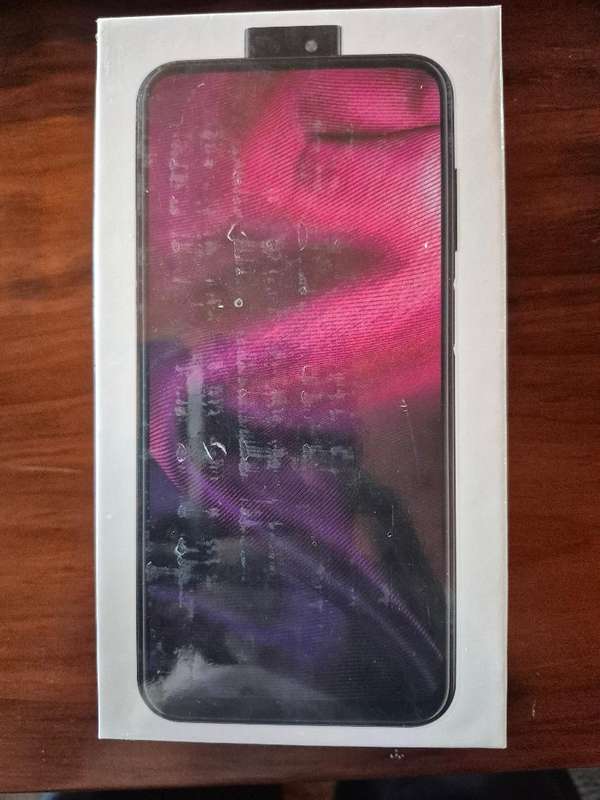 Hisense Infinity H50 Zoom Black Pearl Color