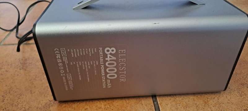 Elecstor Core 300 W Power Station 84000m Ah 314 Wh