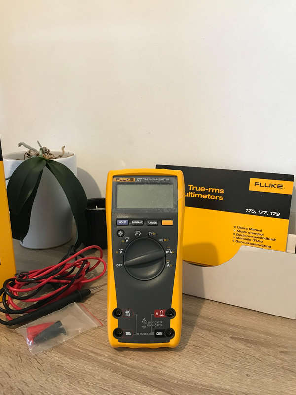 Fluke 177 True RMS Multimeter with Display Backlight (New from old stock)