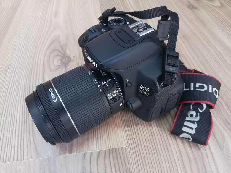 Canon 700D with 18-55mm Lens