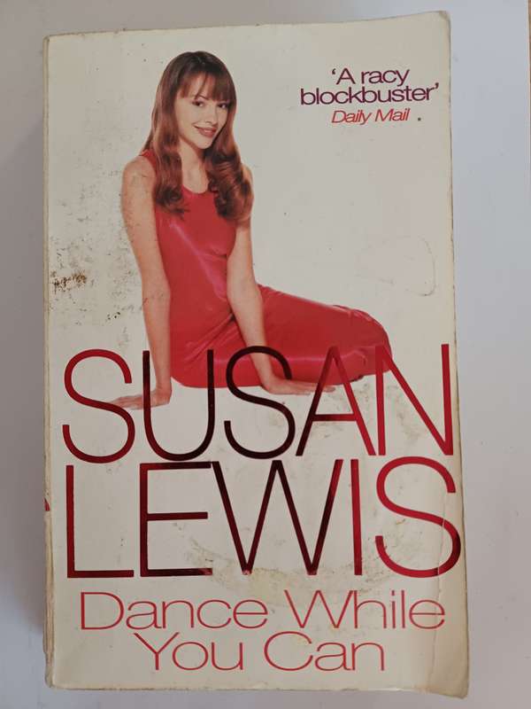 Dance While You Can by Susan Lewis
