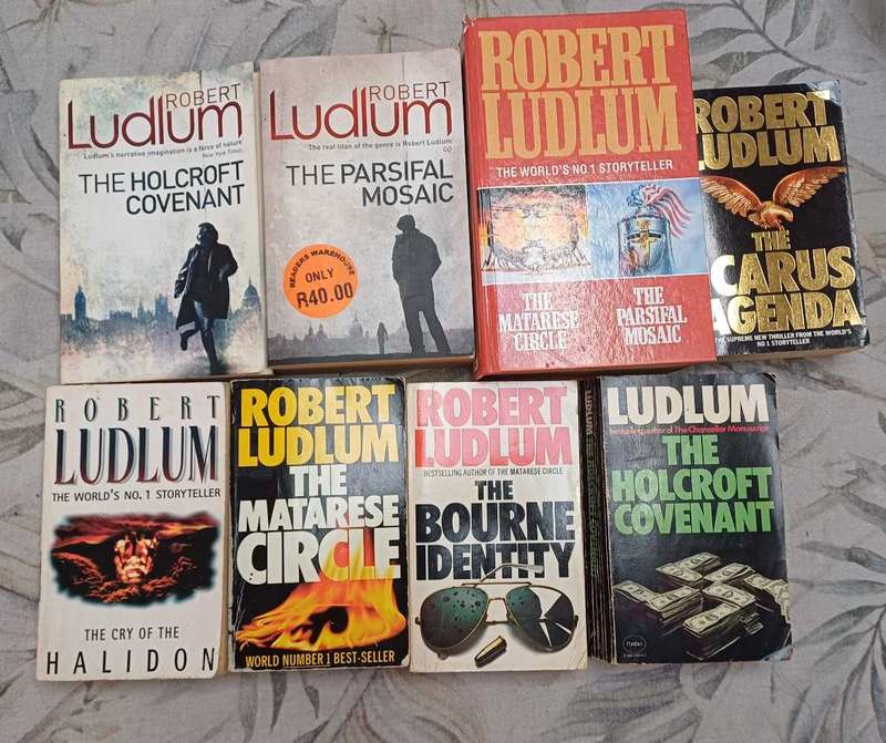 Robert Ludlum Collection