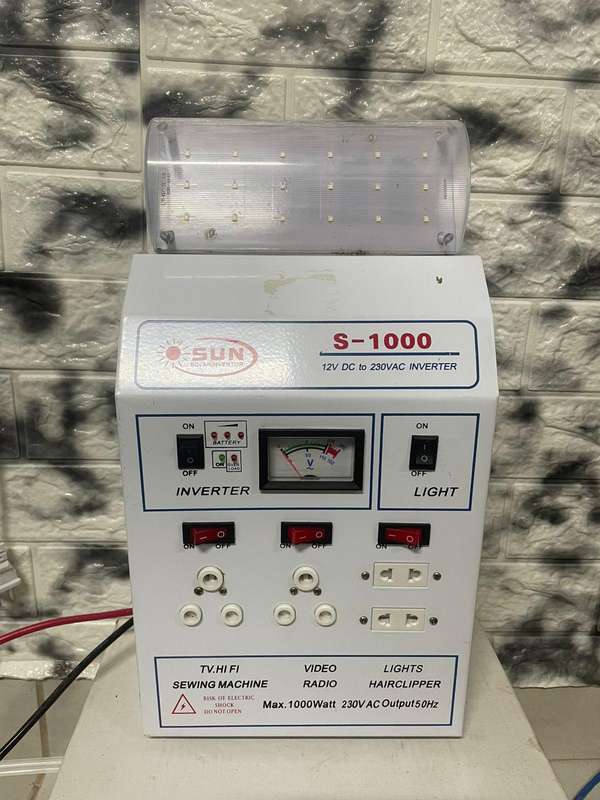 SUN 1000W DC to AC Inverter