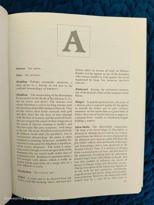 Dictionary of Demons by Fred Gettings