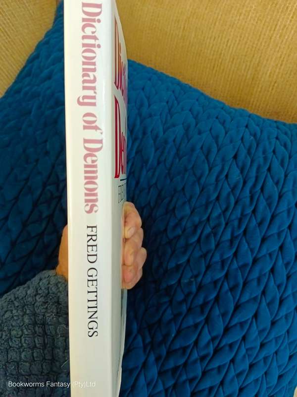 Dictionary of Demons by Fred Gettings