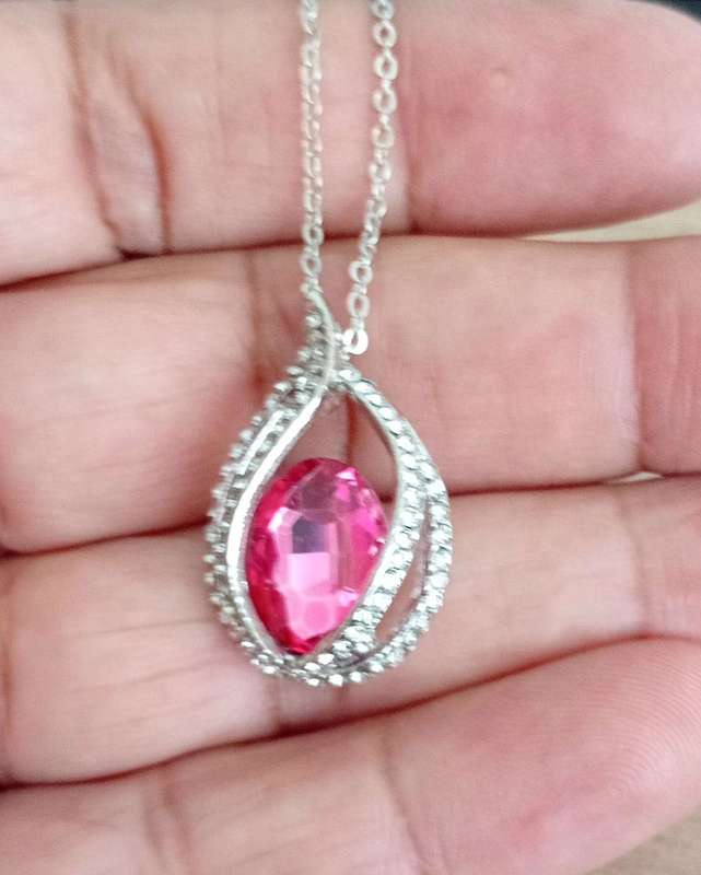 Crystal Flame Pink Water Tear pendant necklace  and earrings fashion jewelry set
