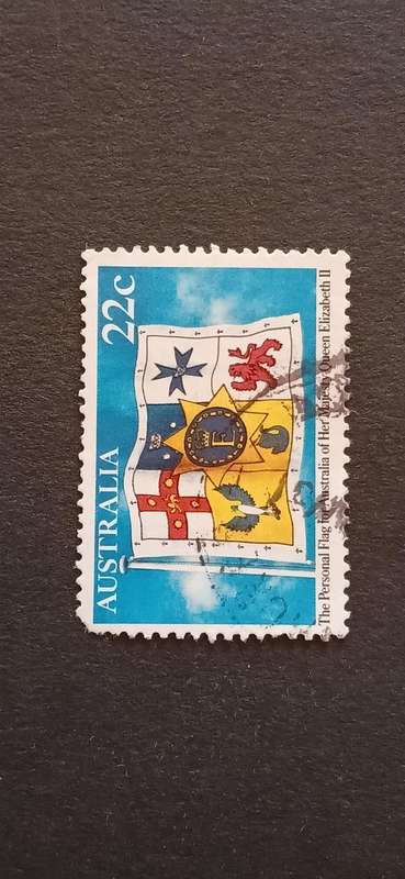 AUSTRALIA 1981 THE PERSONAL FLAG FOR AUSTRALIA OF HER ROYAL MAJESTY QUEEN ELIZABETH II