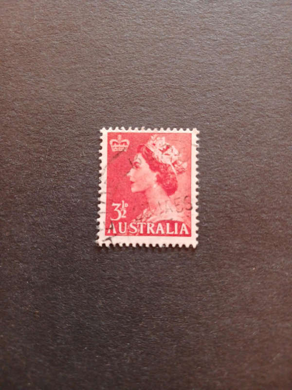 AUSTRALIA 1953 QUEEN ELIZABETH II- CROWN IN UPPER LEFT CORNER