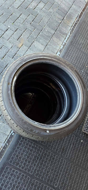 Falken 215/45/R18