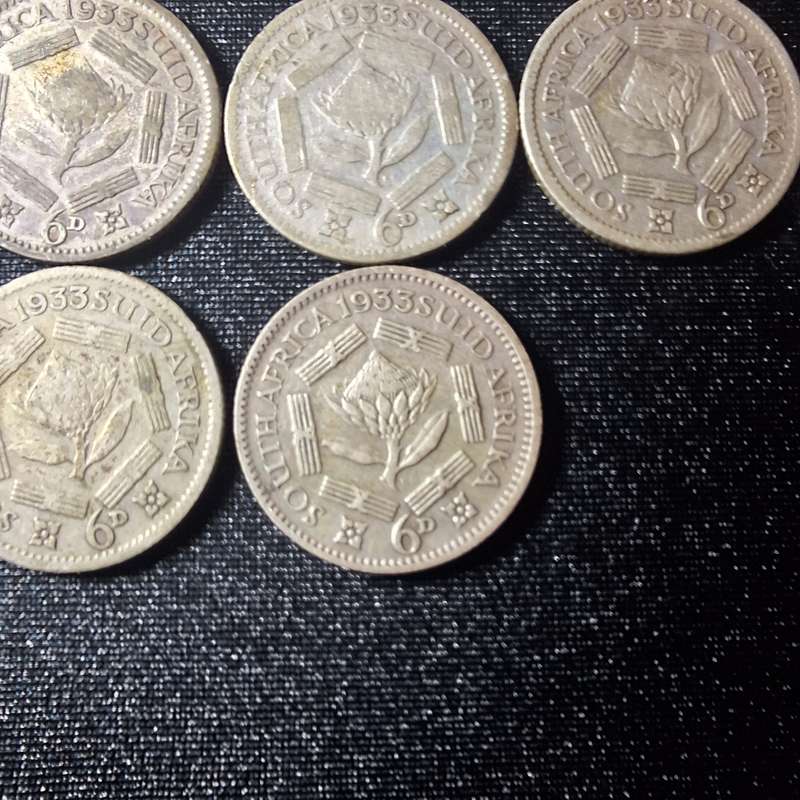 39 x 1933 6D (Sixpence) 105 grams Silver South Africa Coins