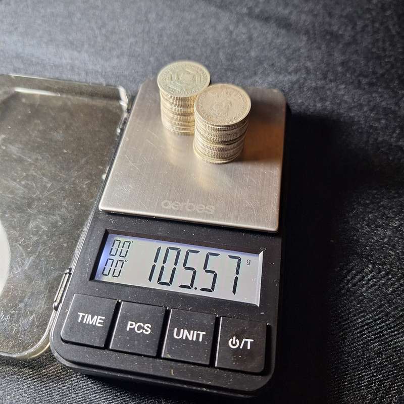 39 x 1933 6D (Sixpence) 105 grams Silver South Africa Coins