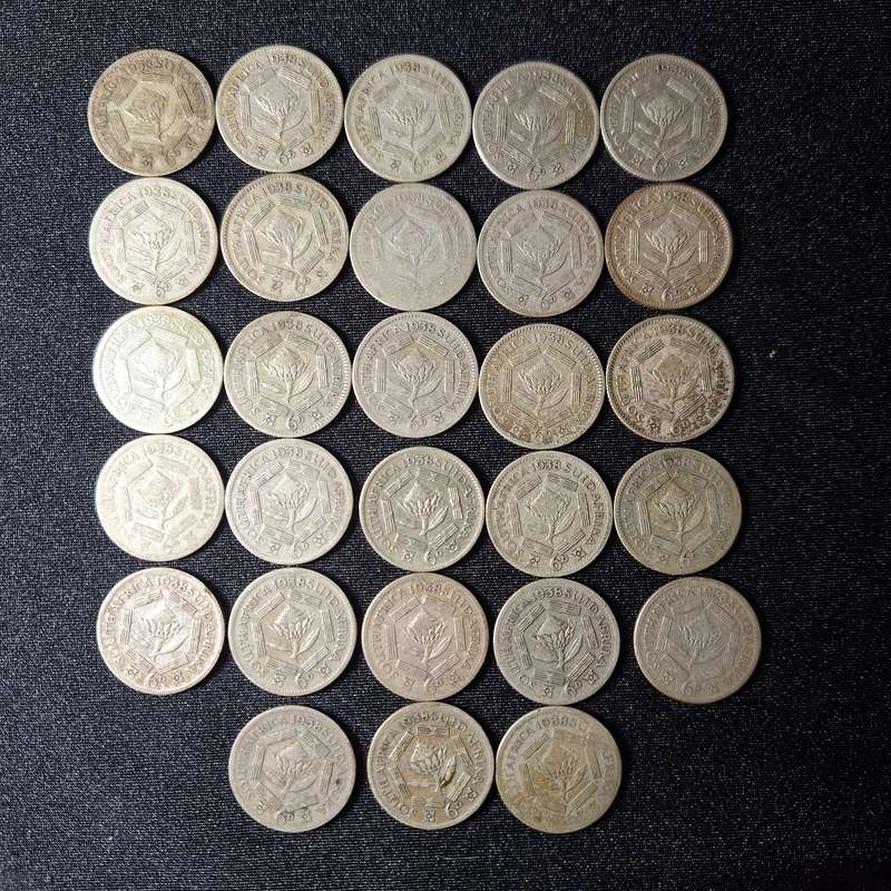 28 x 1938 6D (Sixpence) 76 grams Silver South Africa Coins