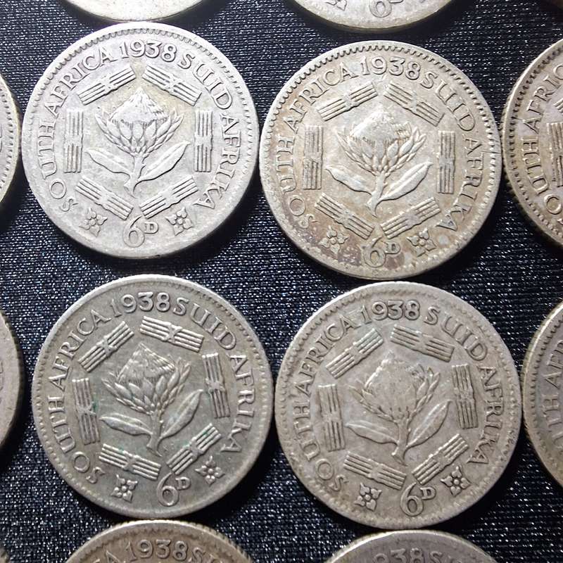 28 x 1938 6D (Sixpence) 76 grams Silver South Africa Coins