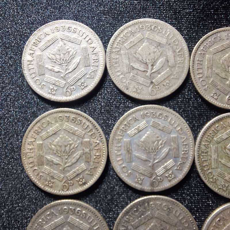 23 x 1933 and 1936 mix 6D (Sixpence) 63 grams Silver South Africa Coins