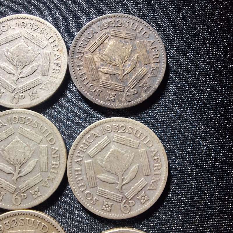 24 x 1932 6D (Sixpence) 63 grams Silver South Africa Coins