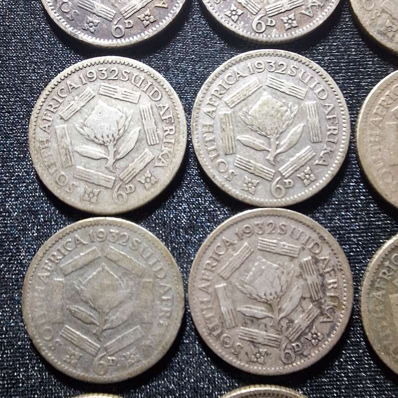 24 x 1932 6D (Sixpence) 63 grams Silver South Africa Coins