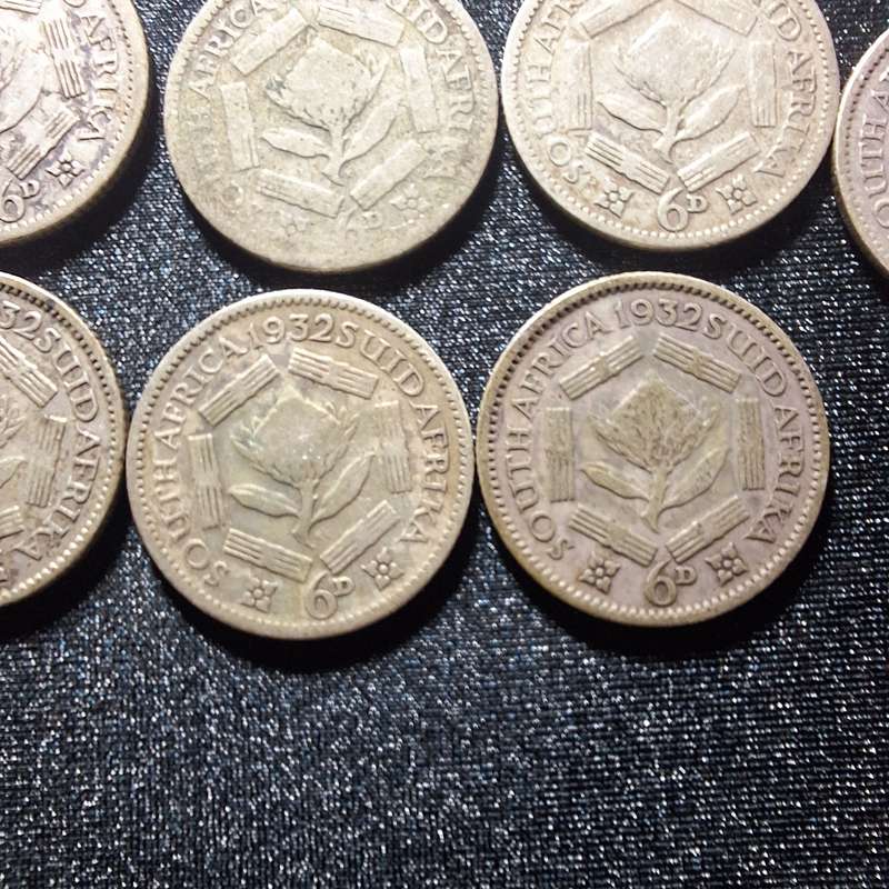 24 x 1932 6D (Sixpence) 63 grams Silver South Africa Coins