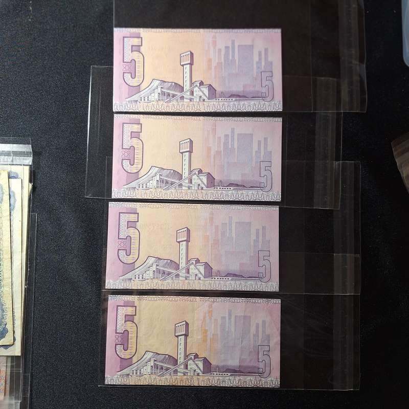 4 x South Africa R5 Gerhard de Kock Bank Notes