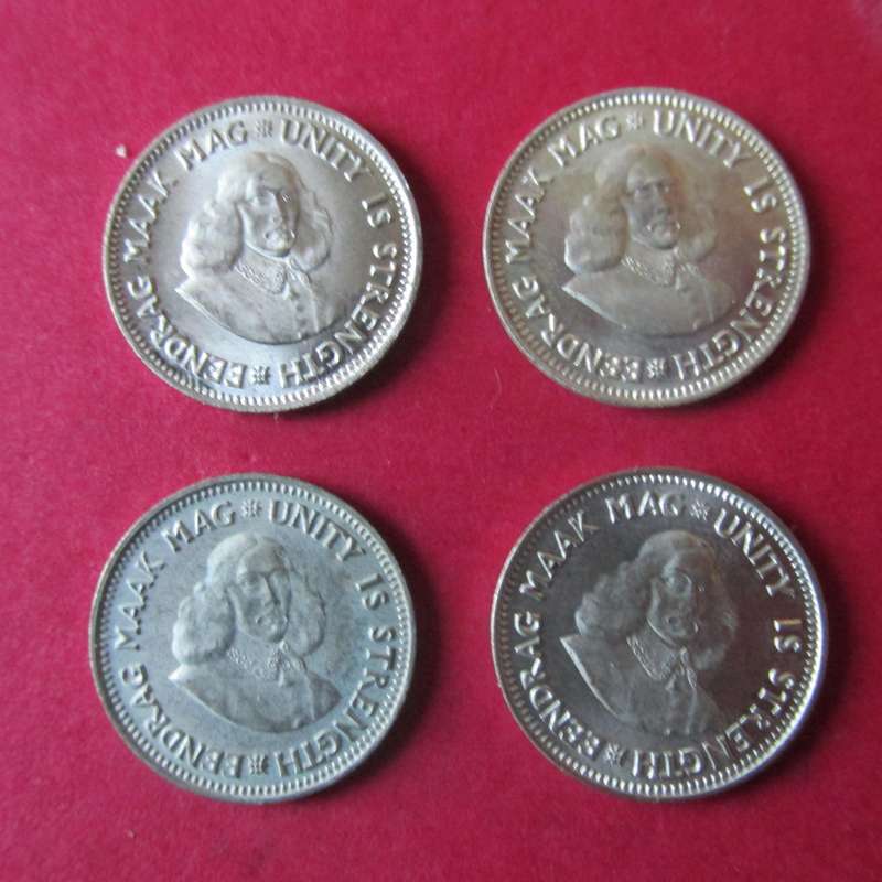 4 BRILL. UNC TWO AND A HALF CENT - 1961-1964