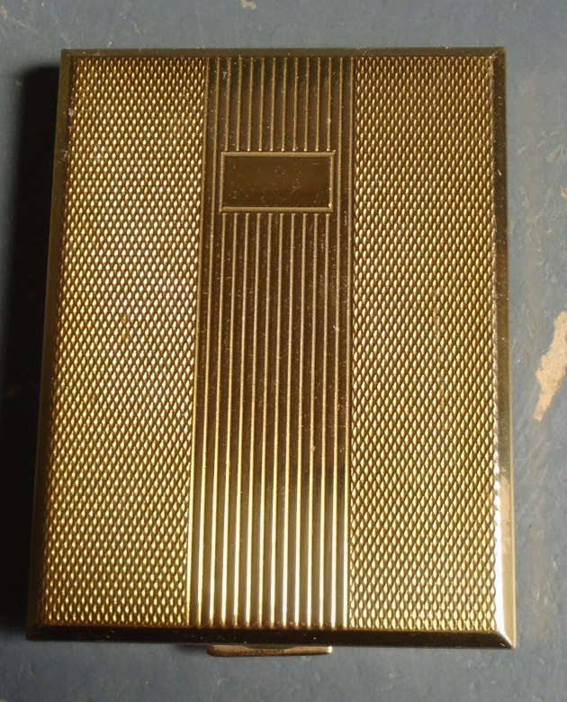 VINTAGE KIGU POWDER COMPACT