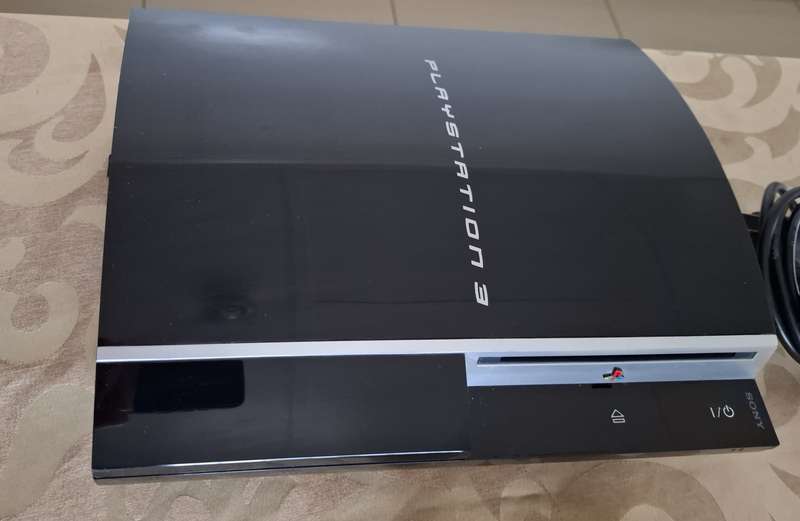 PlayStation 3 500GB Console - CFW Modded + 19 games installed + 1 Genuine PlayStation 3 Controller
